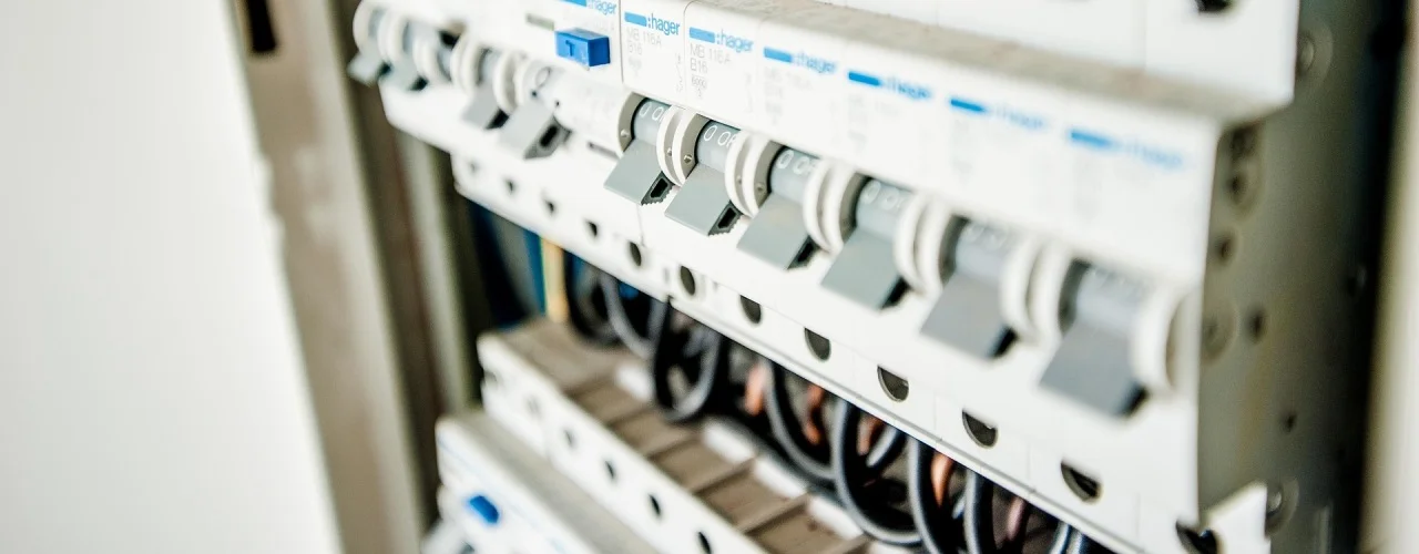 Kompleksowe realizacje instalacji elektrycznych